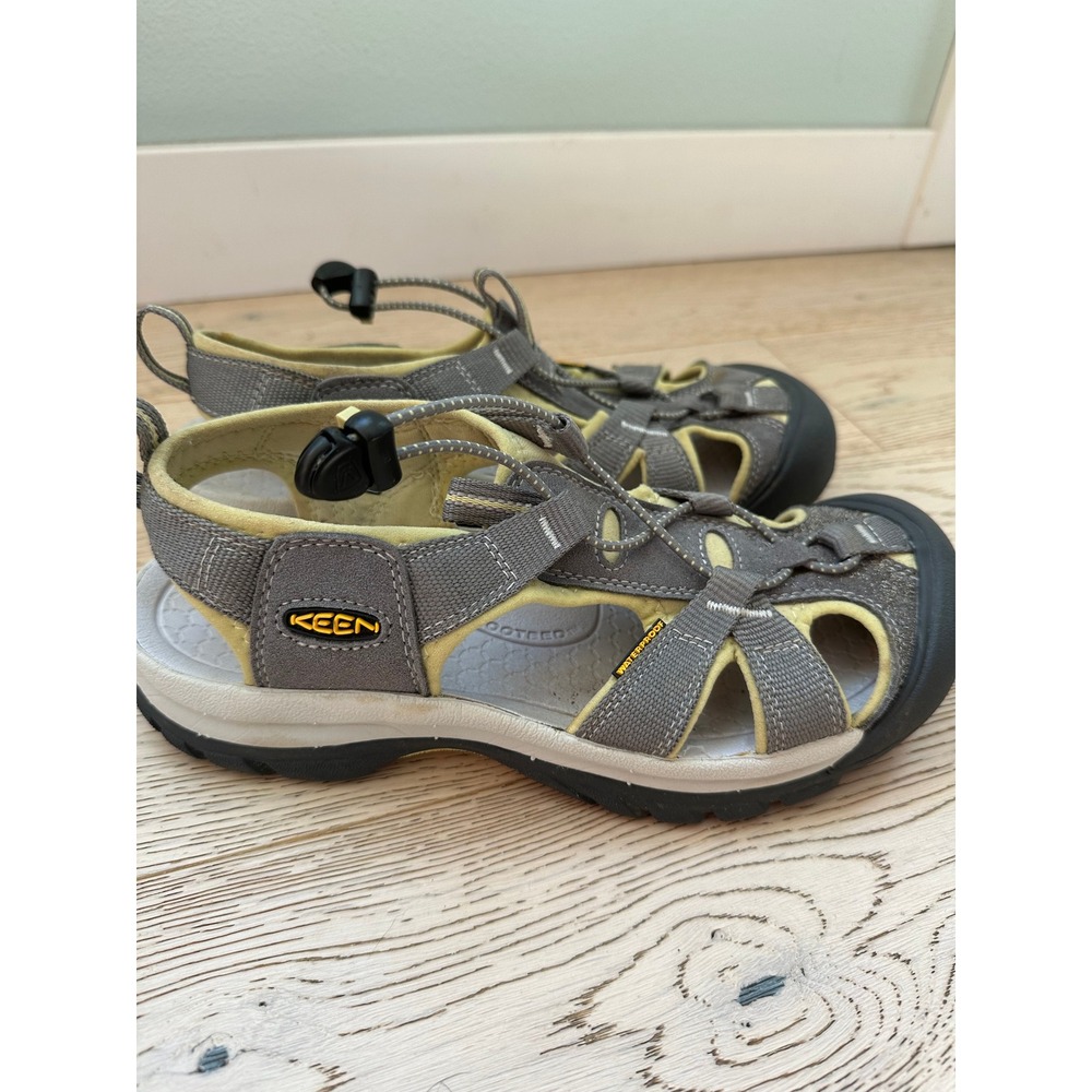 Keen Whisper Waterproof Sandals Gray Yellow Bungee Sport Hiking Shoes Womens